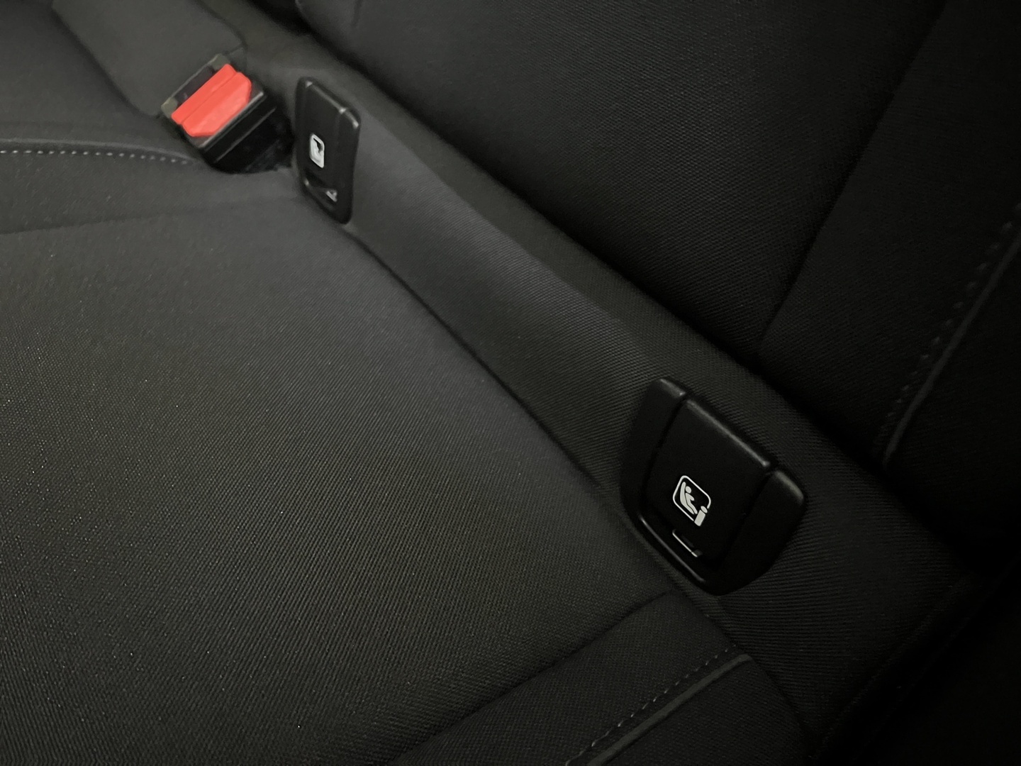 VOLVO C40 2024