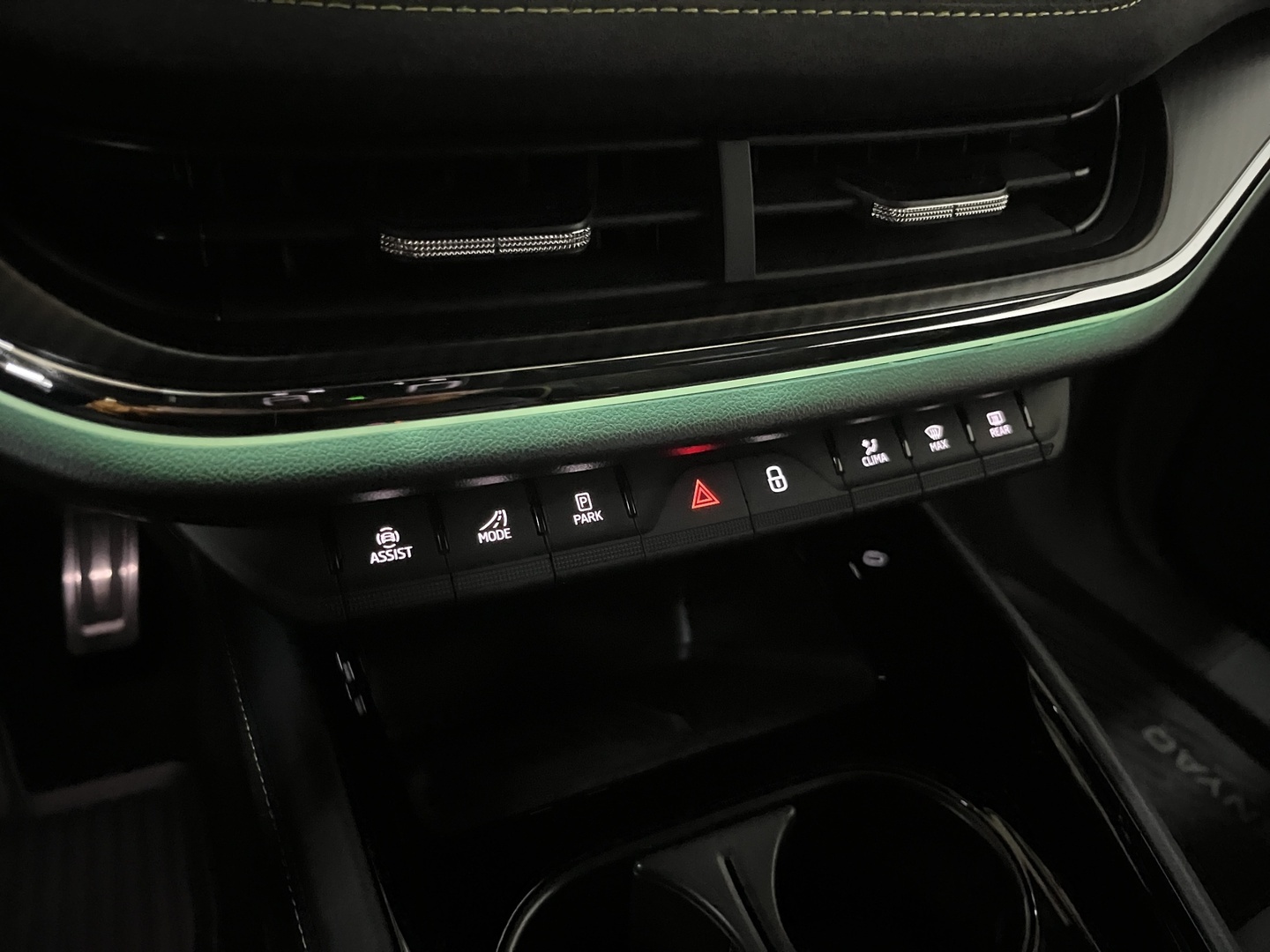 SKODA Enyaq 2025