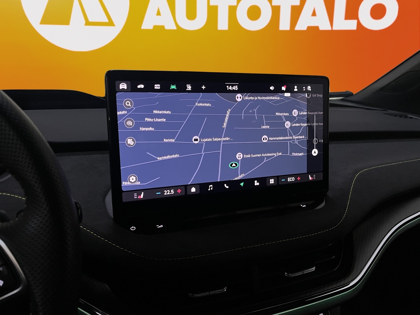 SKODA Enyaq 2025