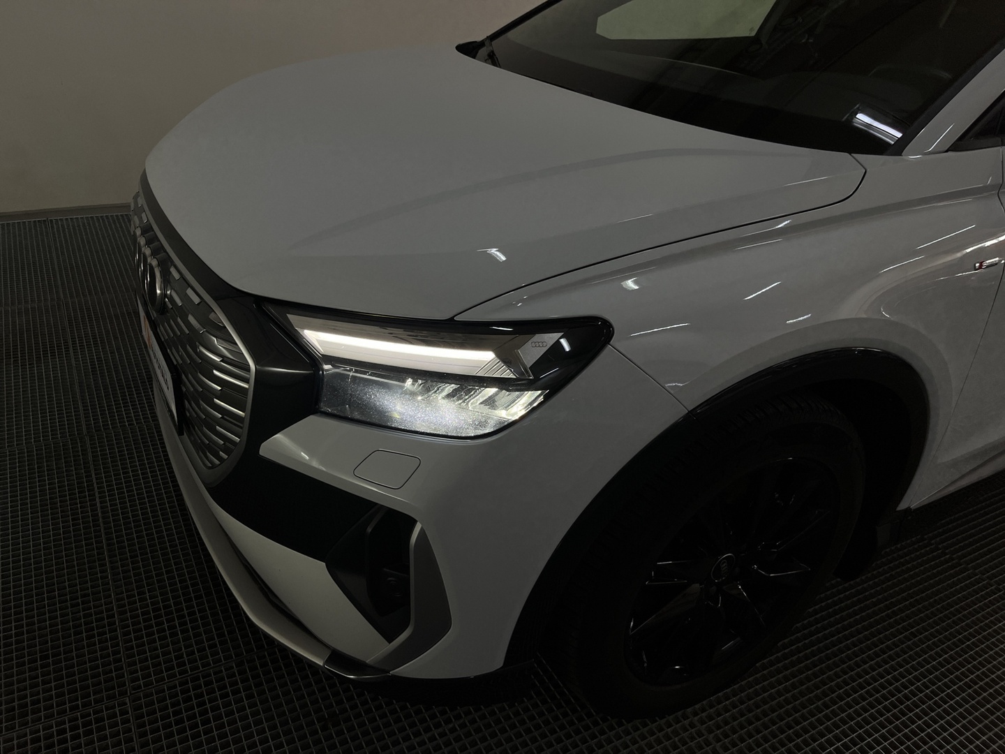 AUDI Q4 e-tron 2023