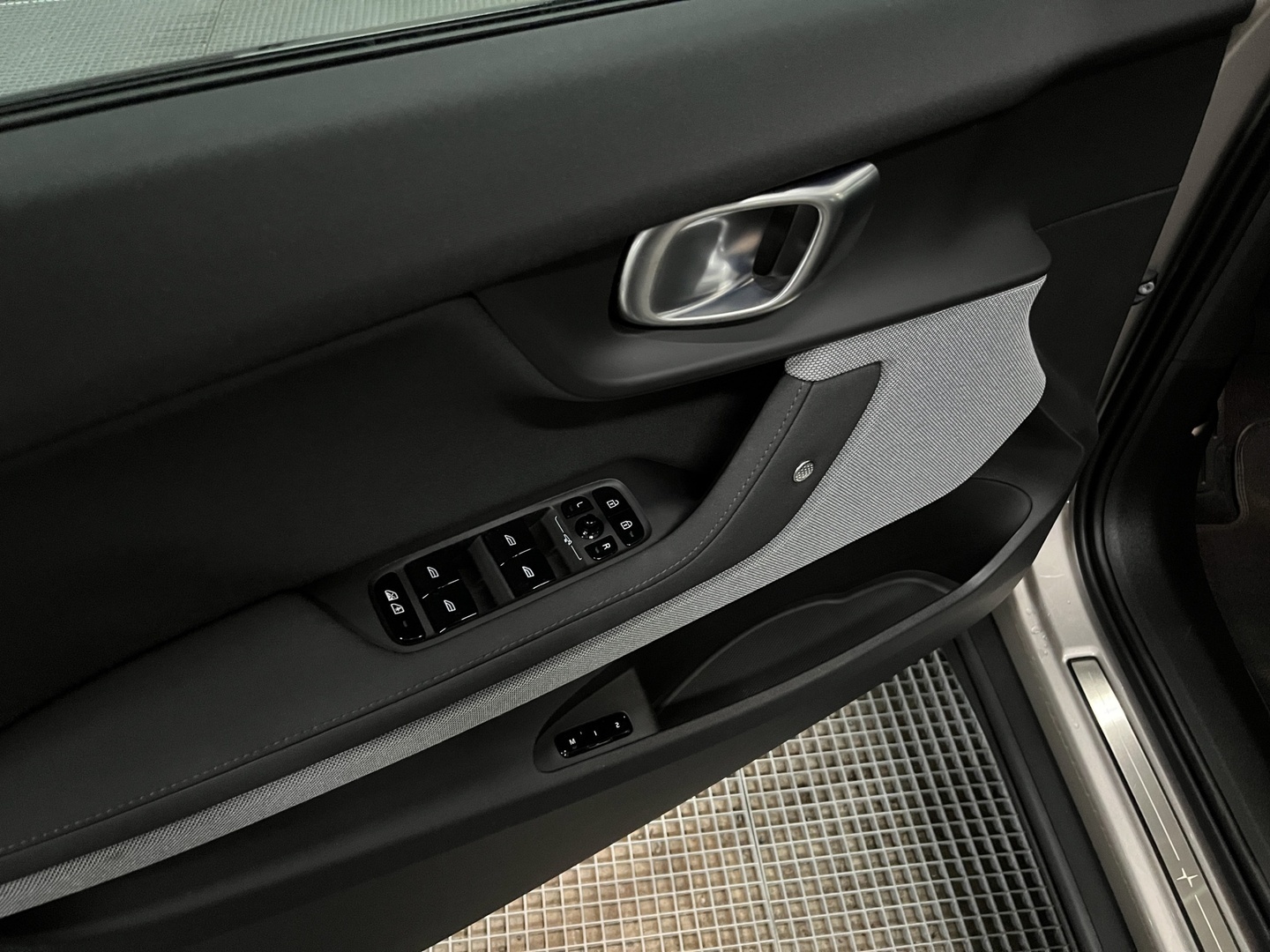 POLESTAR 2 2024