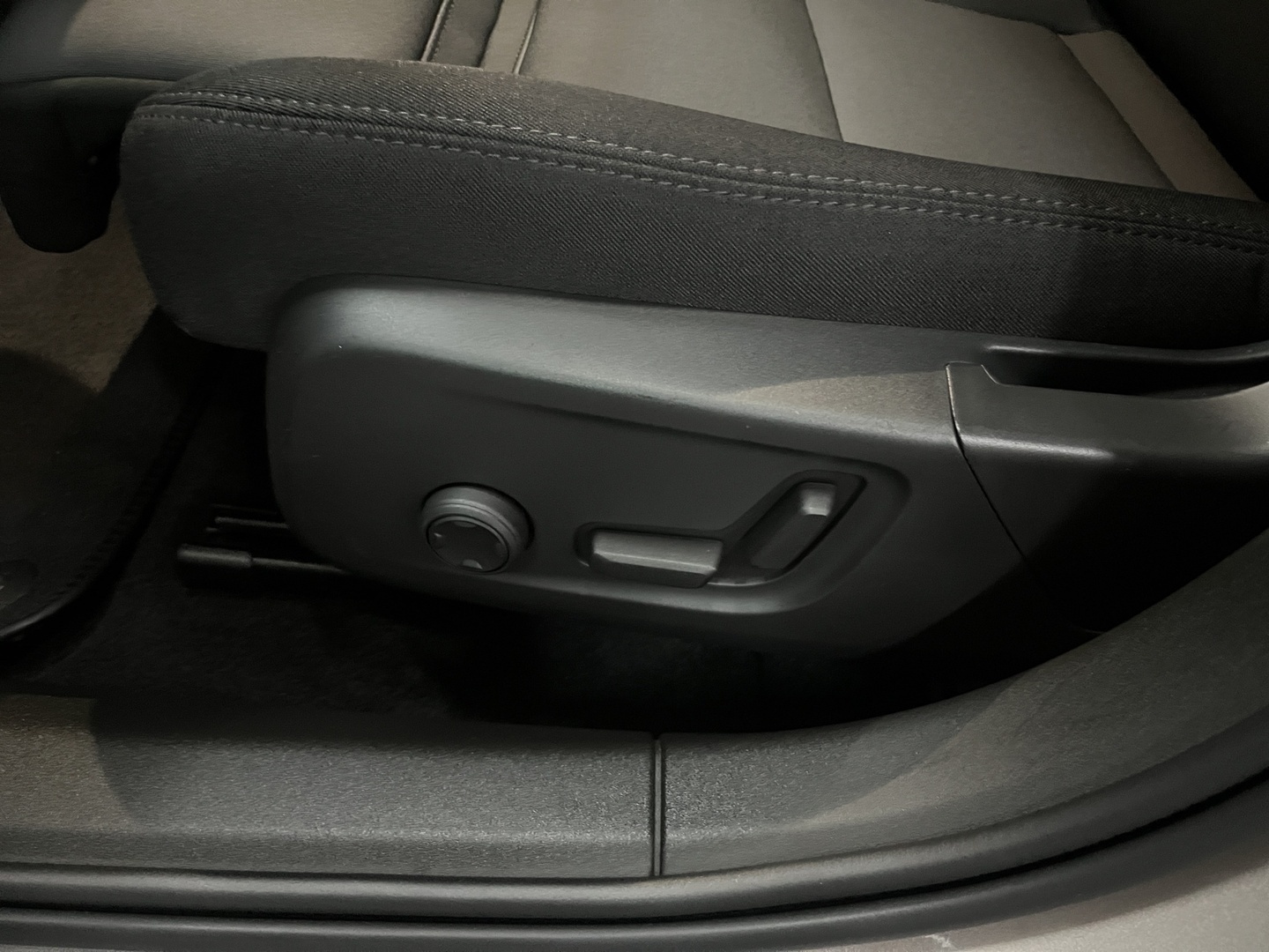 POLESTAR 2 2024