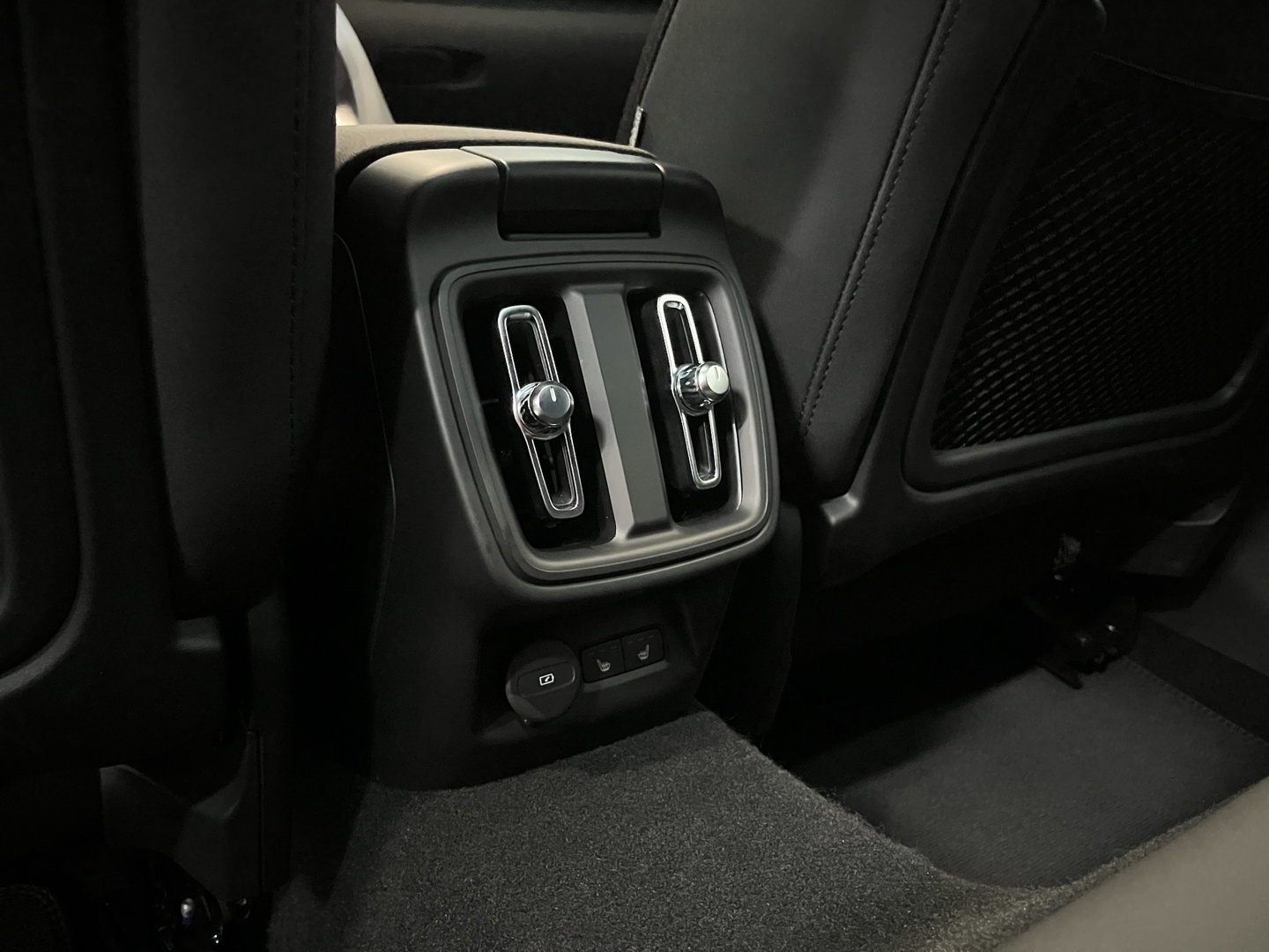 POLESTAR 2 2024