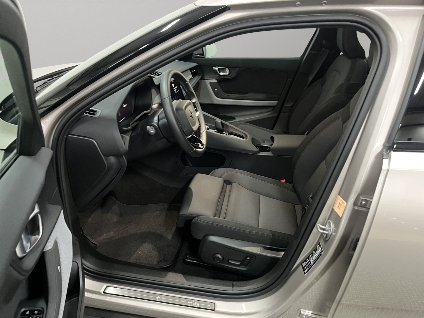 POLESTAR 2 2024