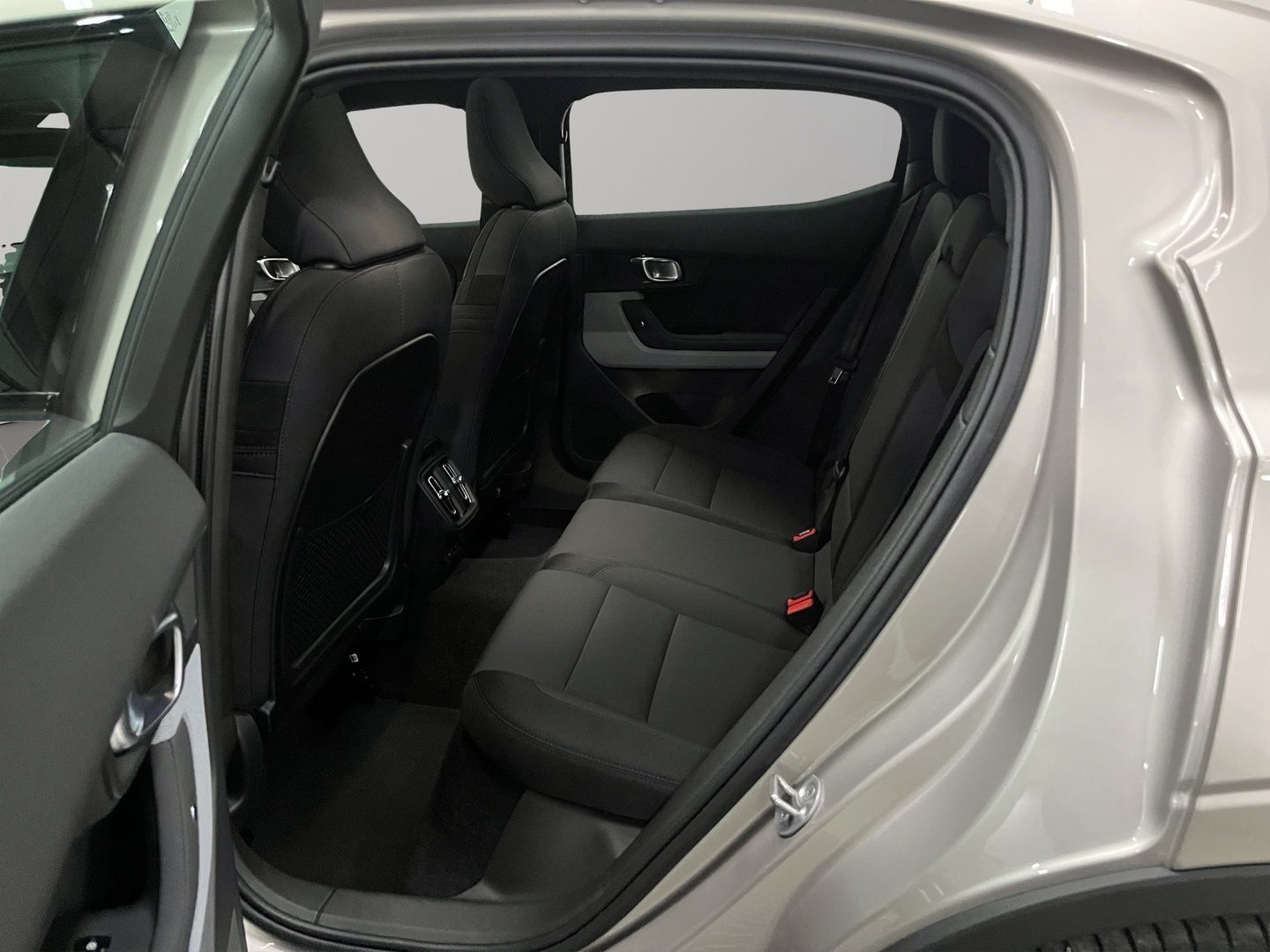 POLESTAR 2 2024