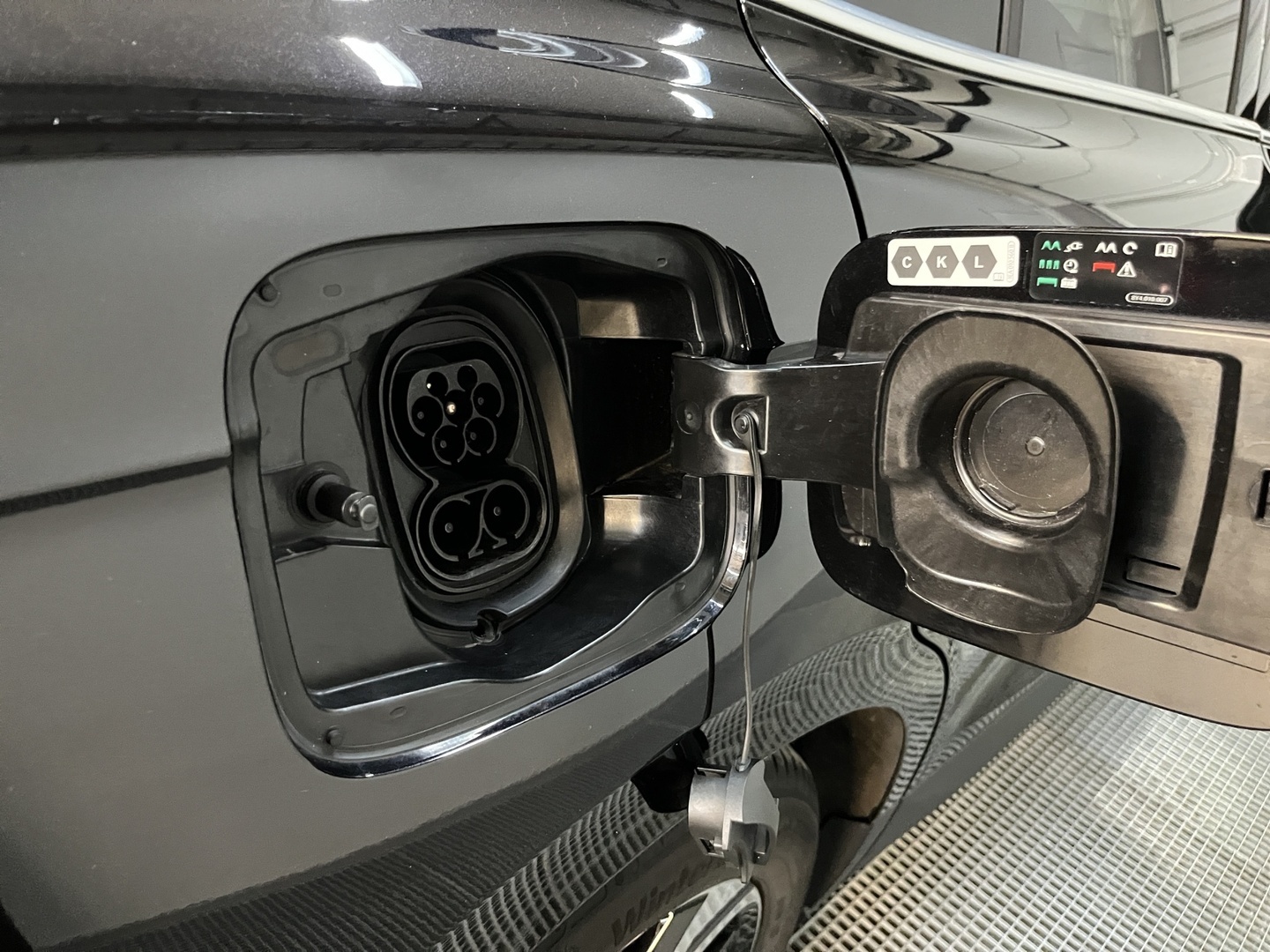 SKODA Enyaq 2025
