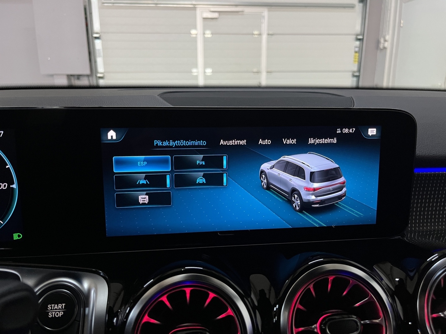 MERCEDES-BENZ EQB 2023
