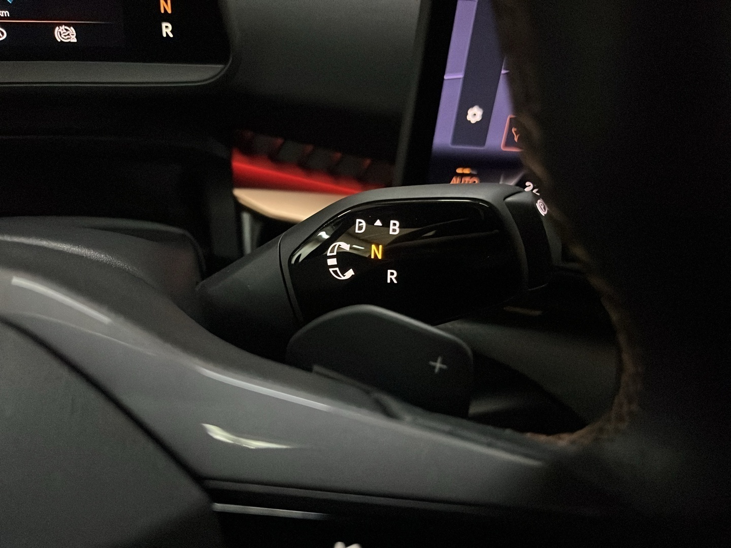 CUPRA Tavascan 2025