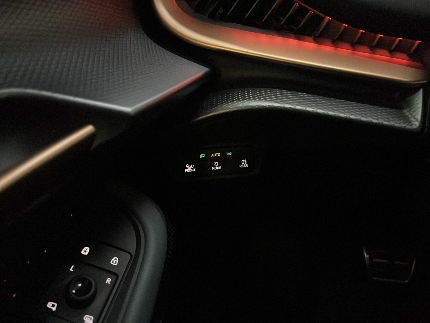 CUPRA Tavascan 2025