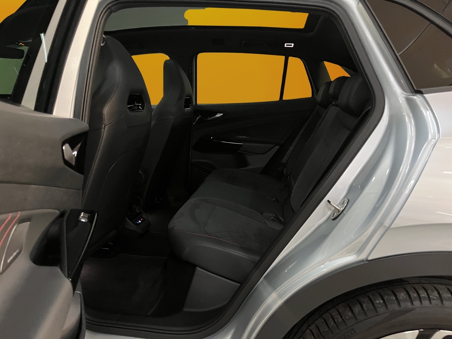 VOLKSWAGEN ID.4 2025