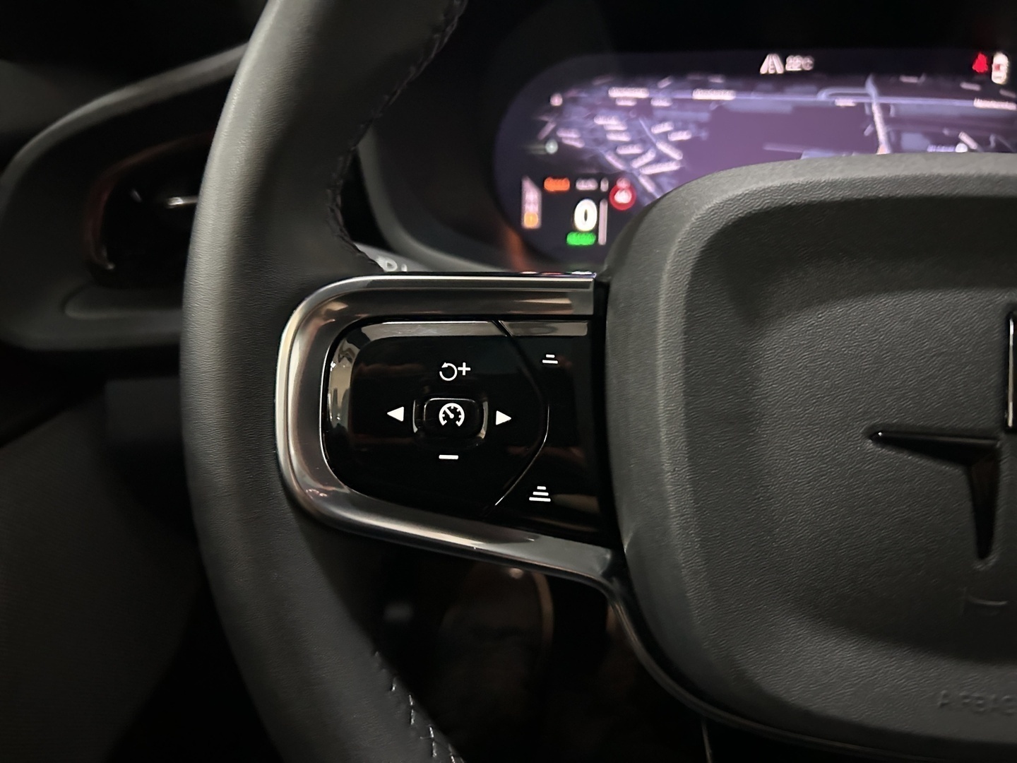 POLESTAR 2 2024