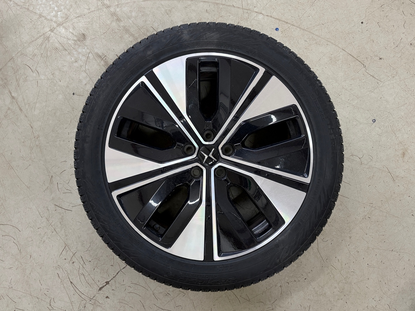 POLESTAR 2 2024
