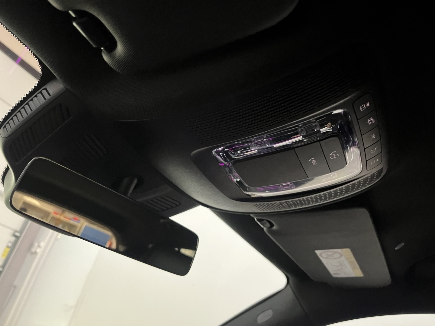 MERCEDES-BENZ EQB 2023