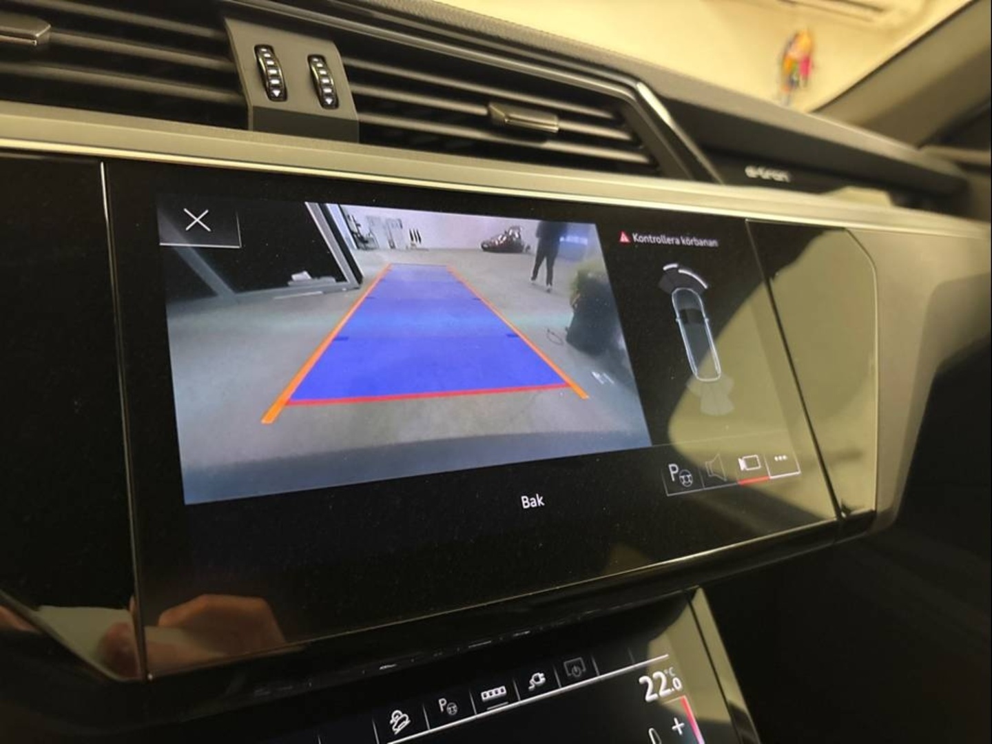 AUDI Q8 e-tron 2024