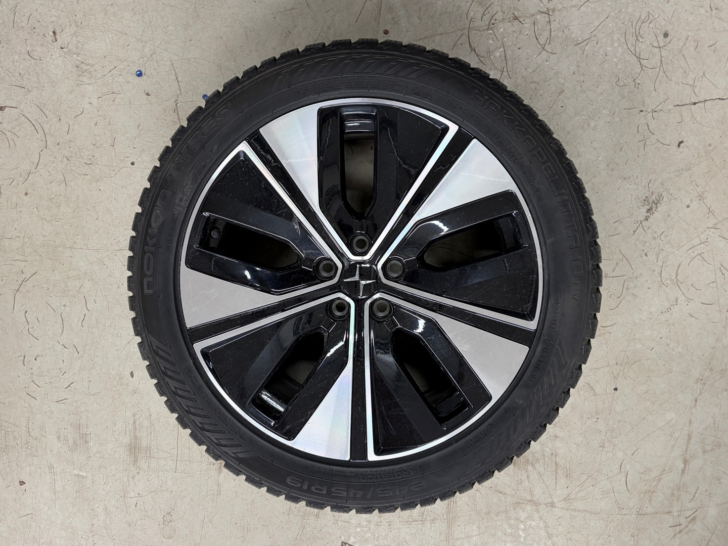 POLESTAR 2 2024