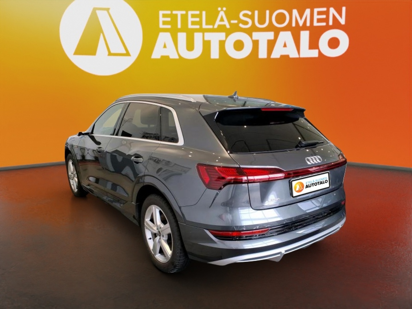AUDI e-tron 2023