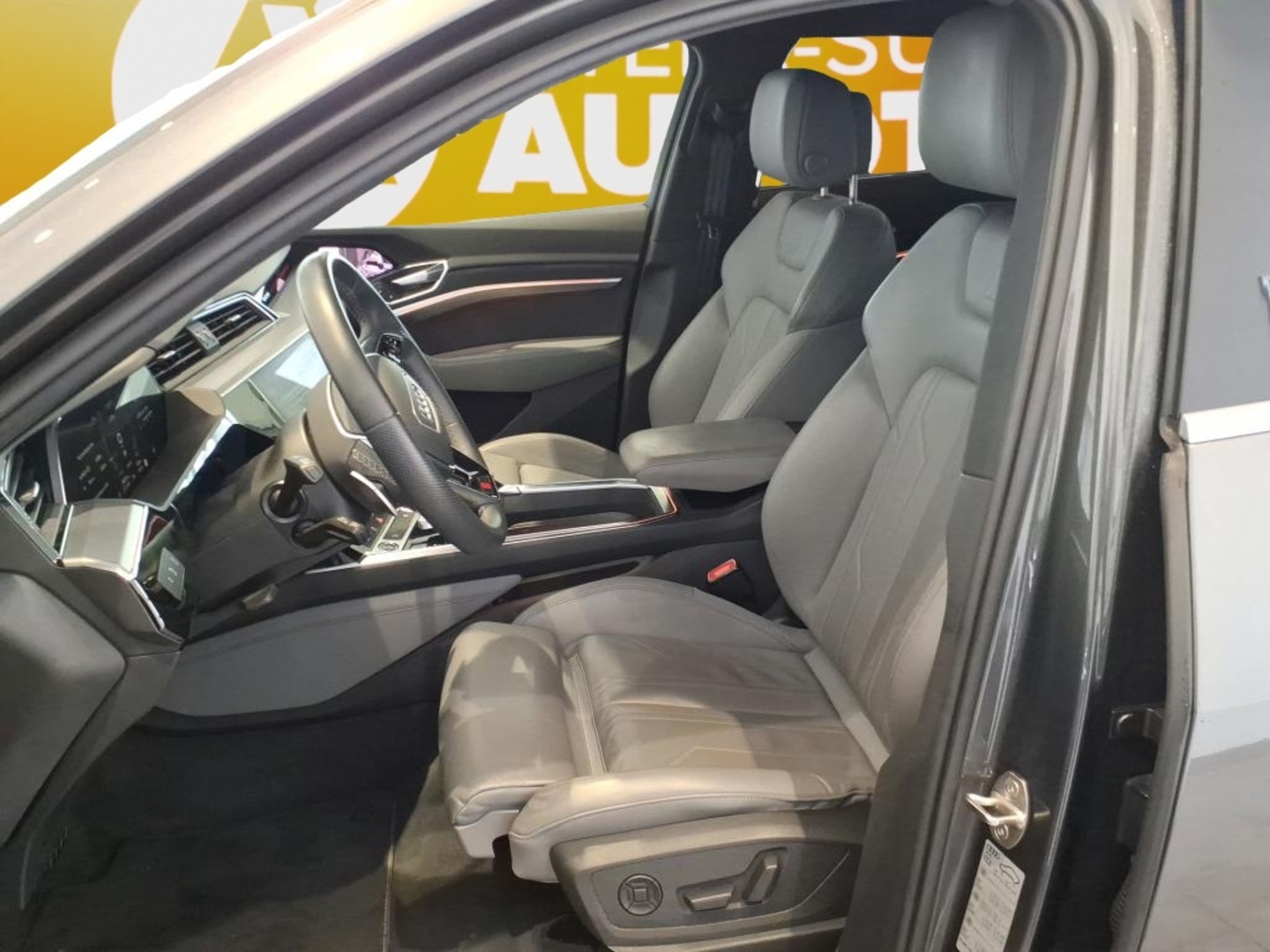 AUDI e-tron 2023