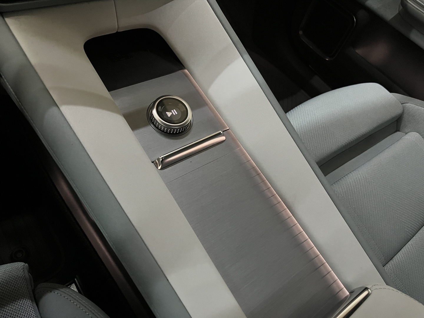 POLESTAR 4 16