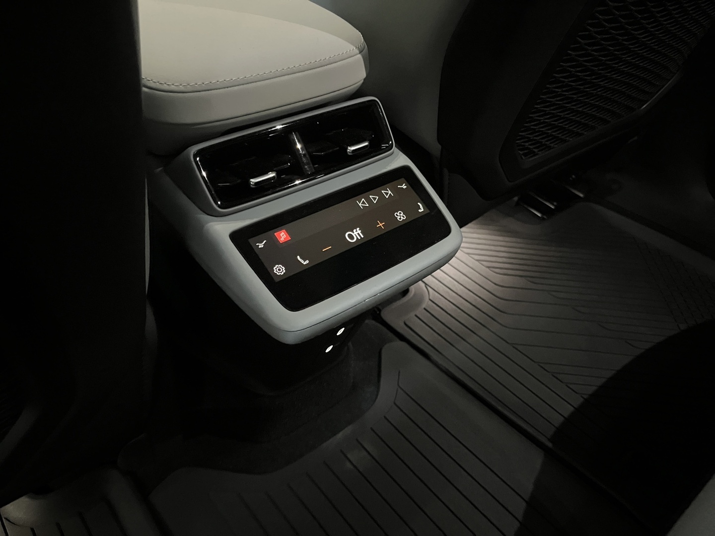 POLESTAR 4 29
