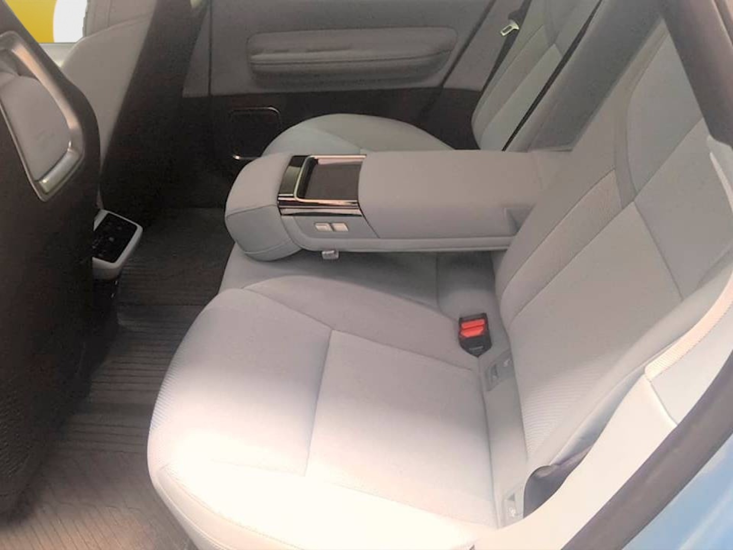 POLESTAR 4 2025