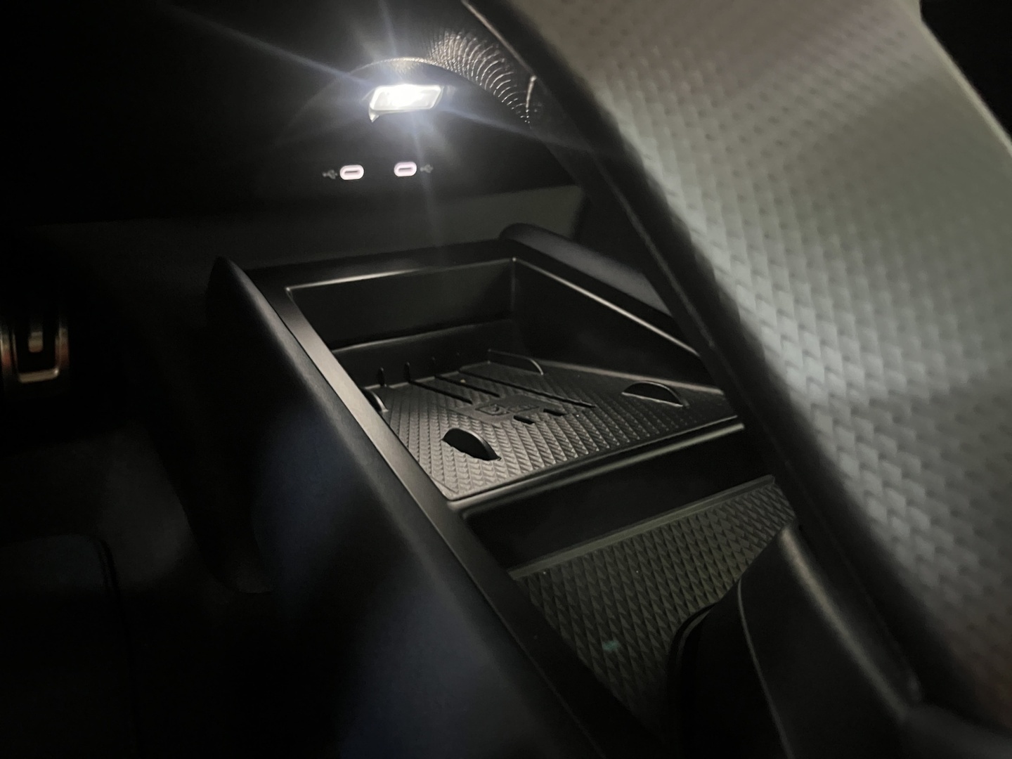 CUPRA Tavascan 2024