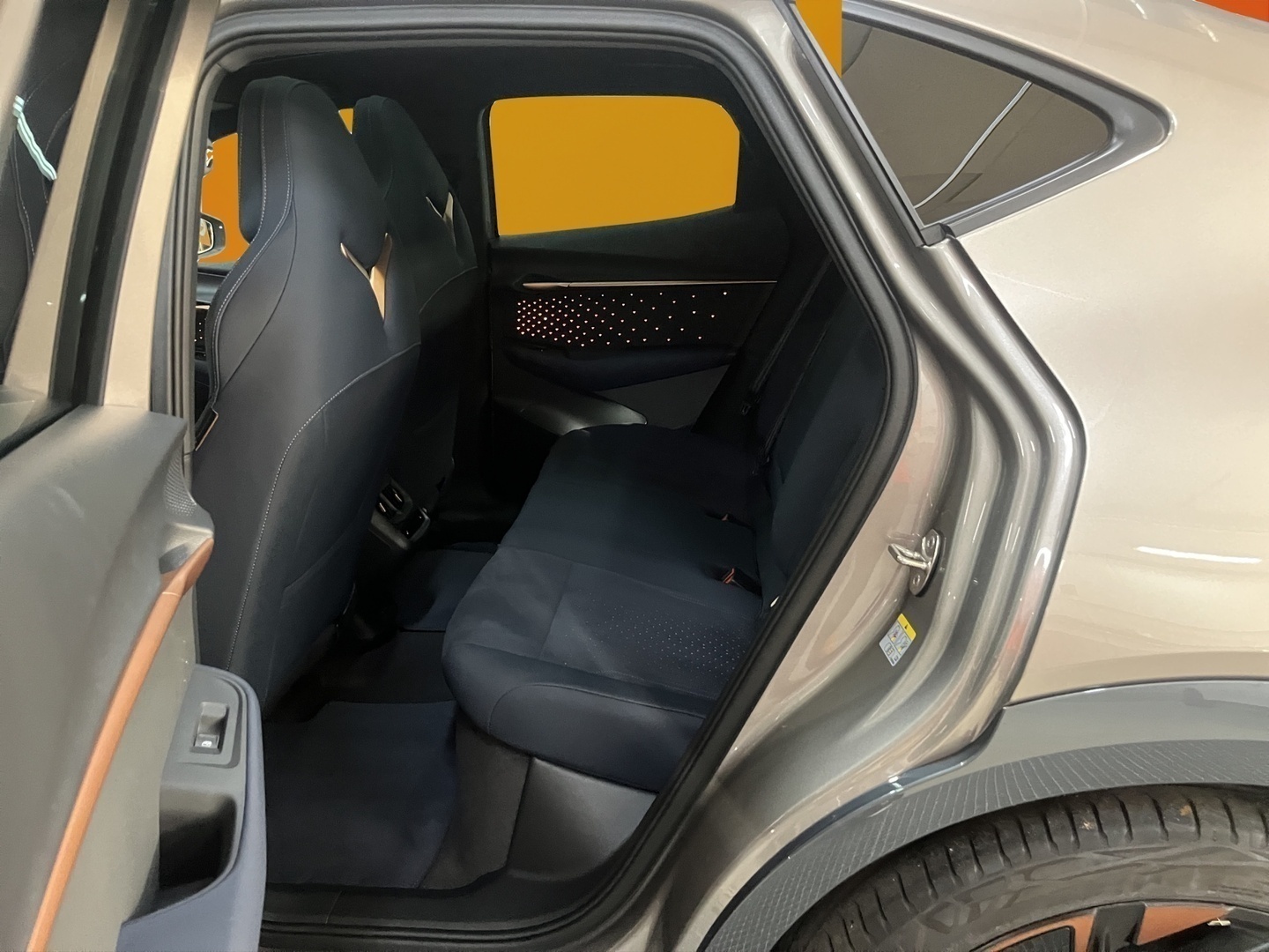CUPRA Tavascan 2024