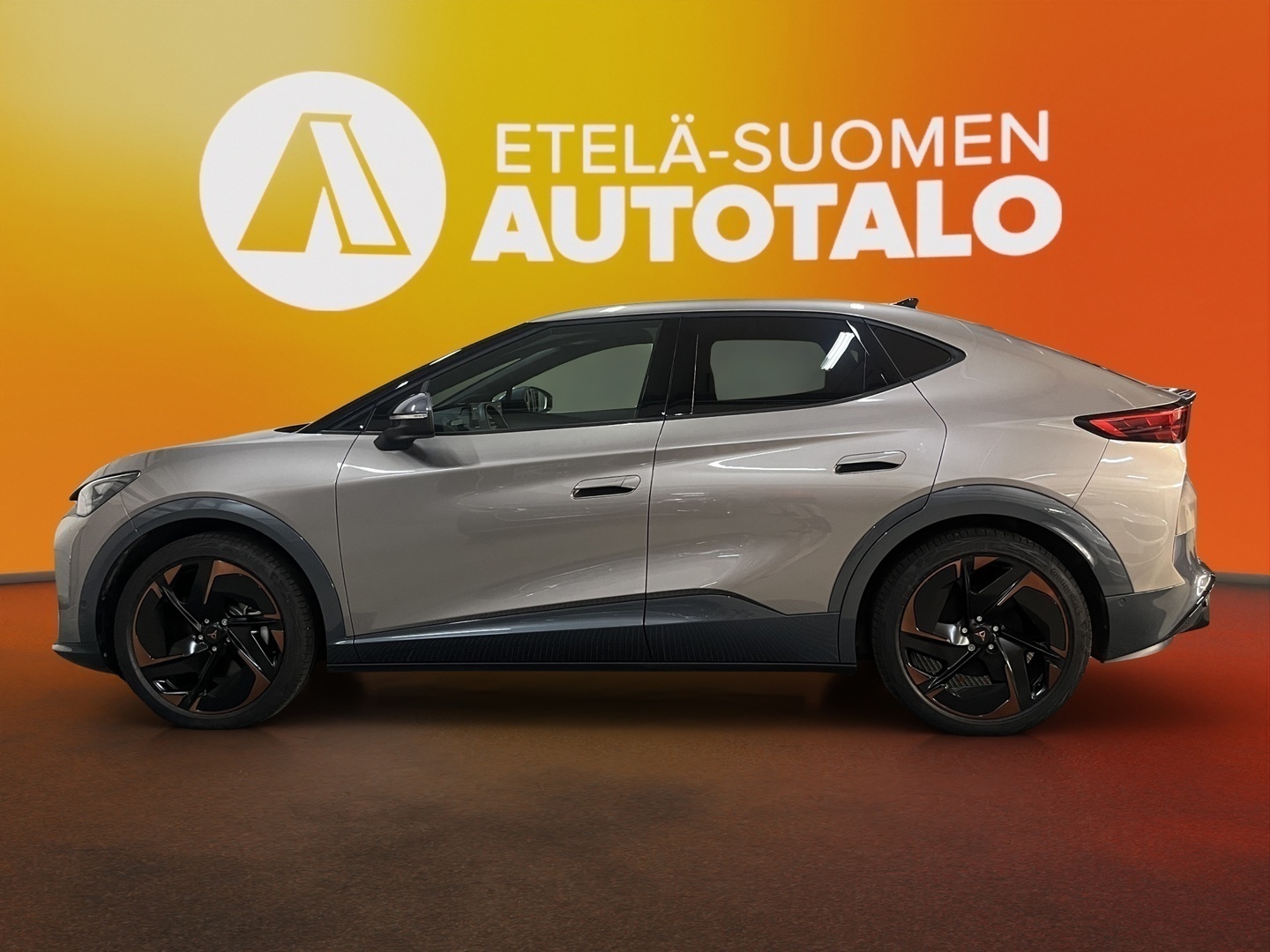 CUPRA Tavascan 2024