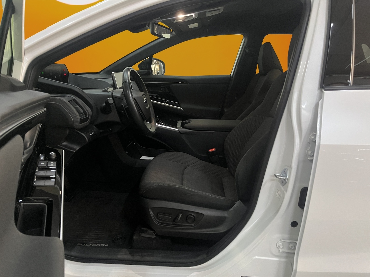 SUBARU Solterra 2023