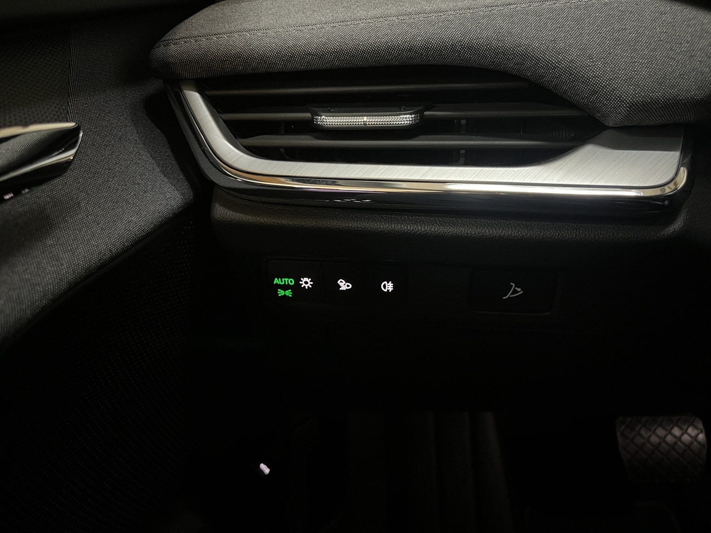 SKODA Enyaq 2025