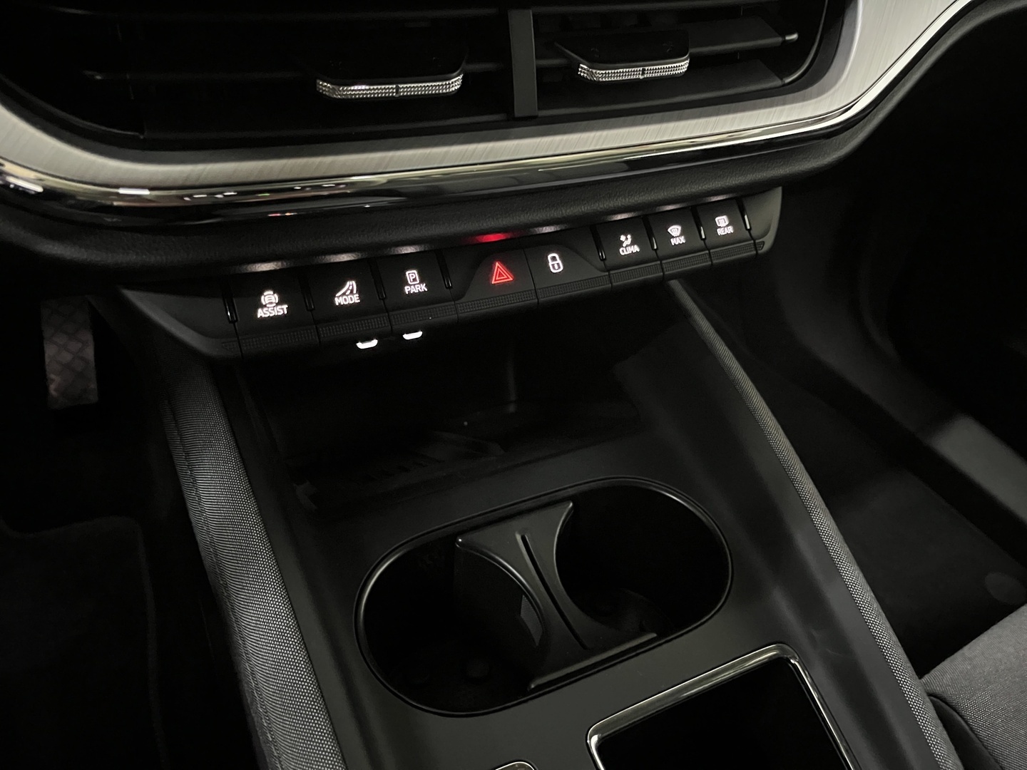 SKODA Enyaq 2025