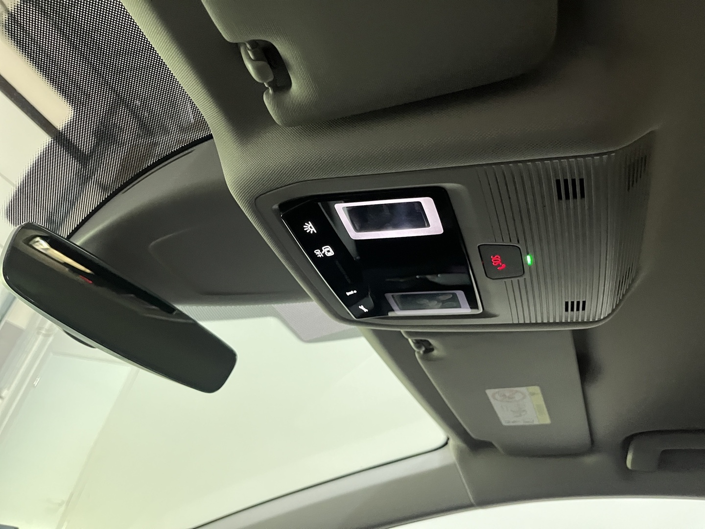 SKODA Enyaq 2025