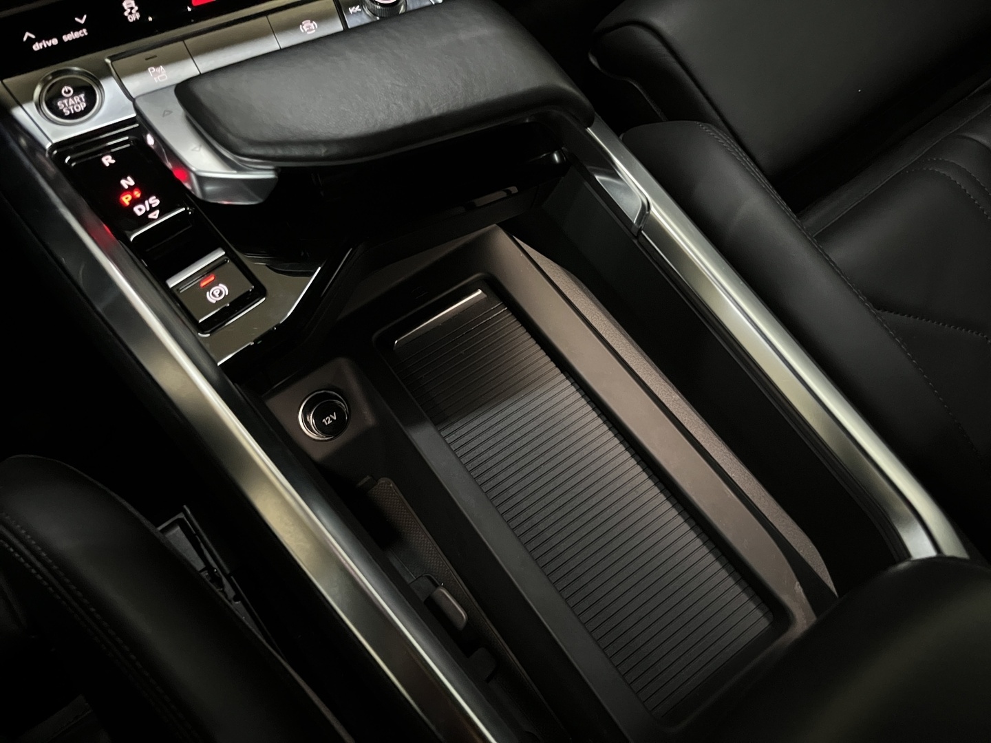 AUDI e-tron 2022