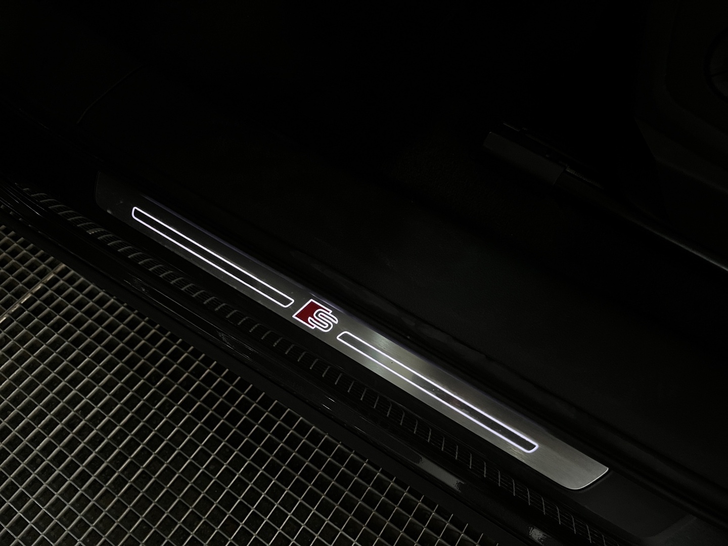 AUDI e-tron 2022