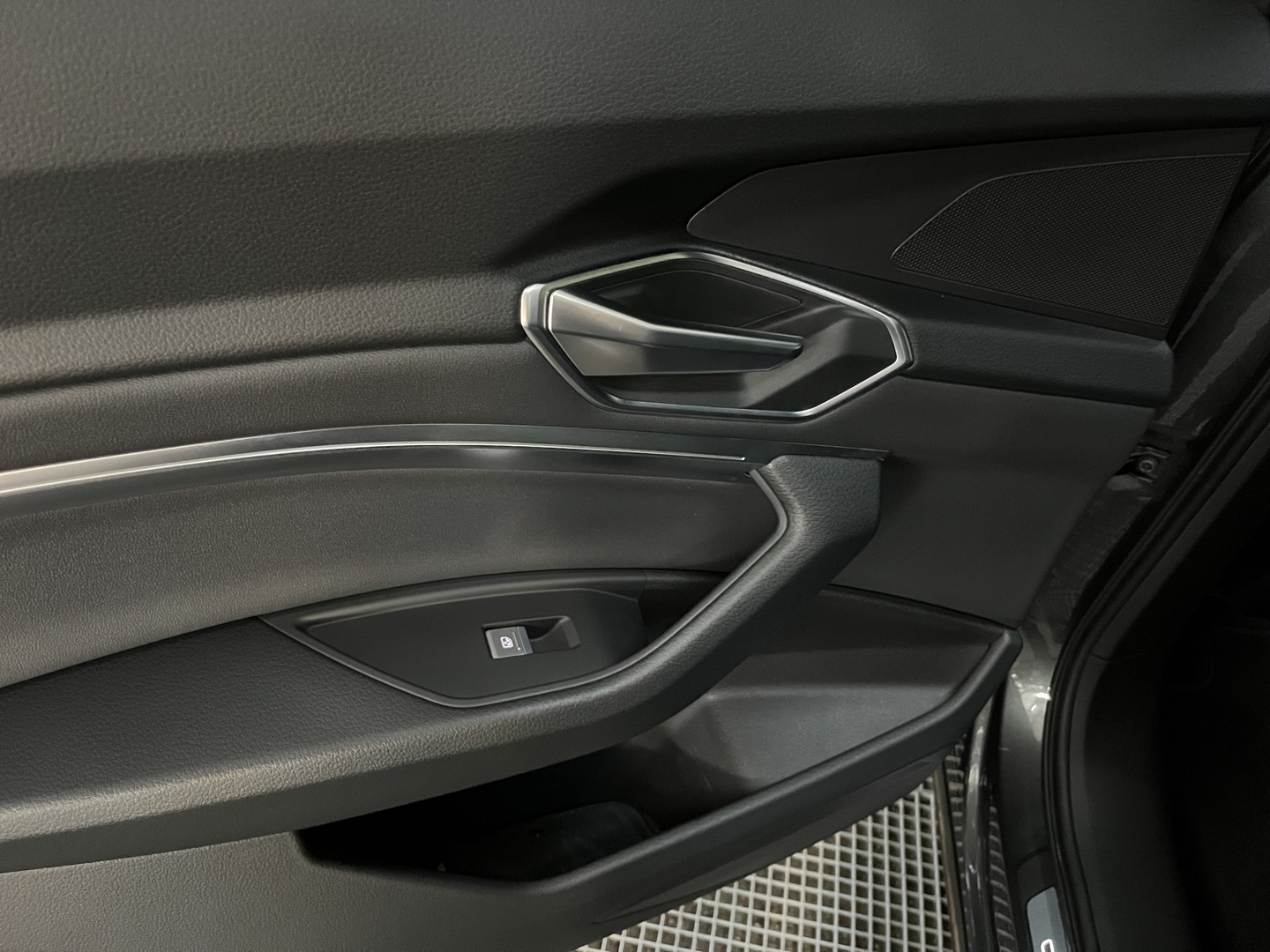 AUDI e-tron 2022