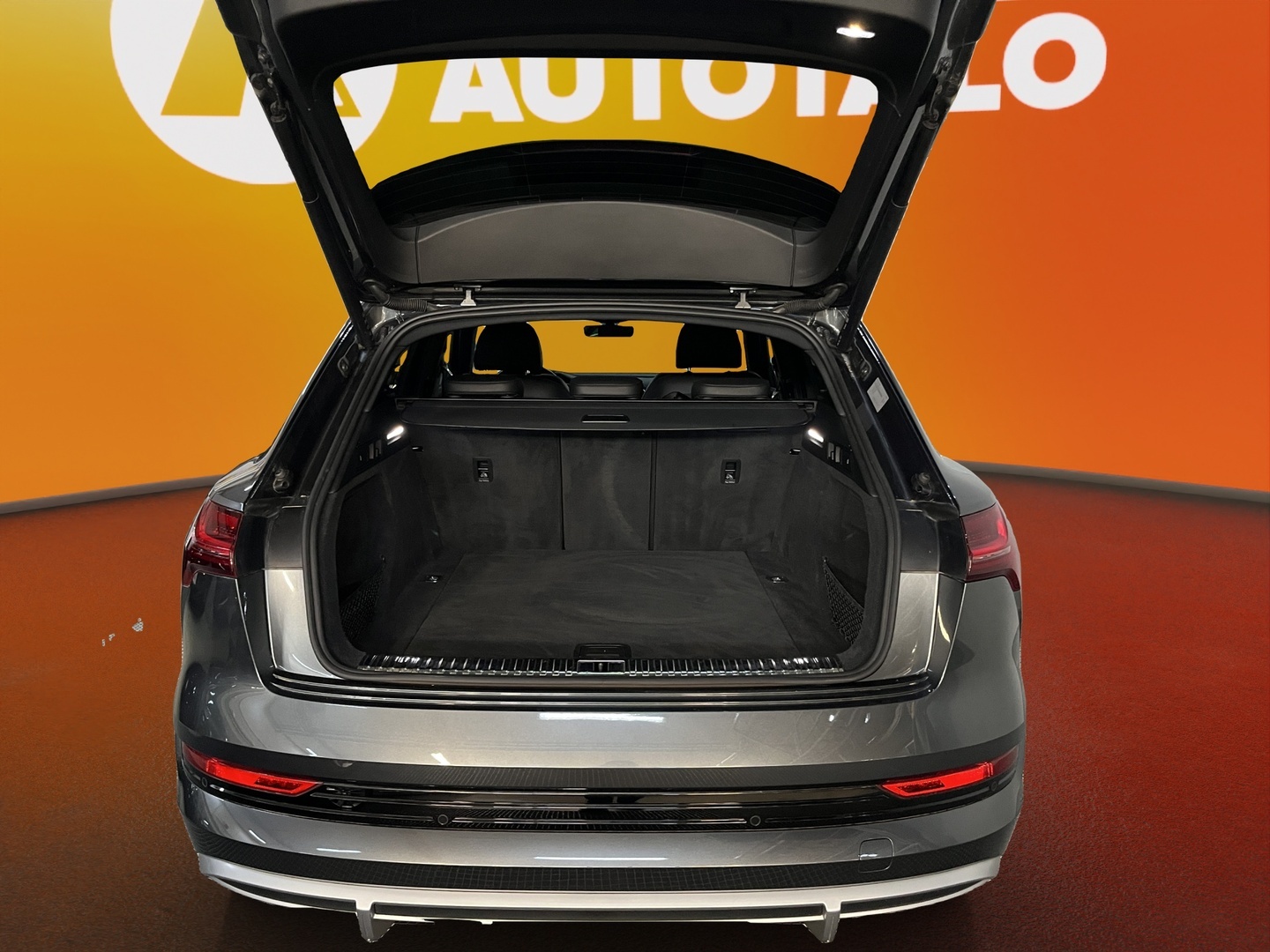 AUDI e-tron 2022