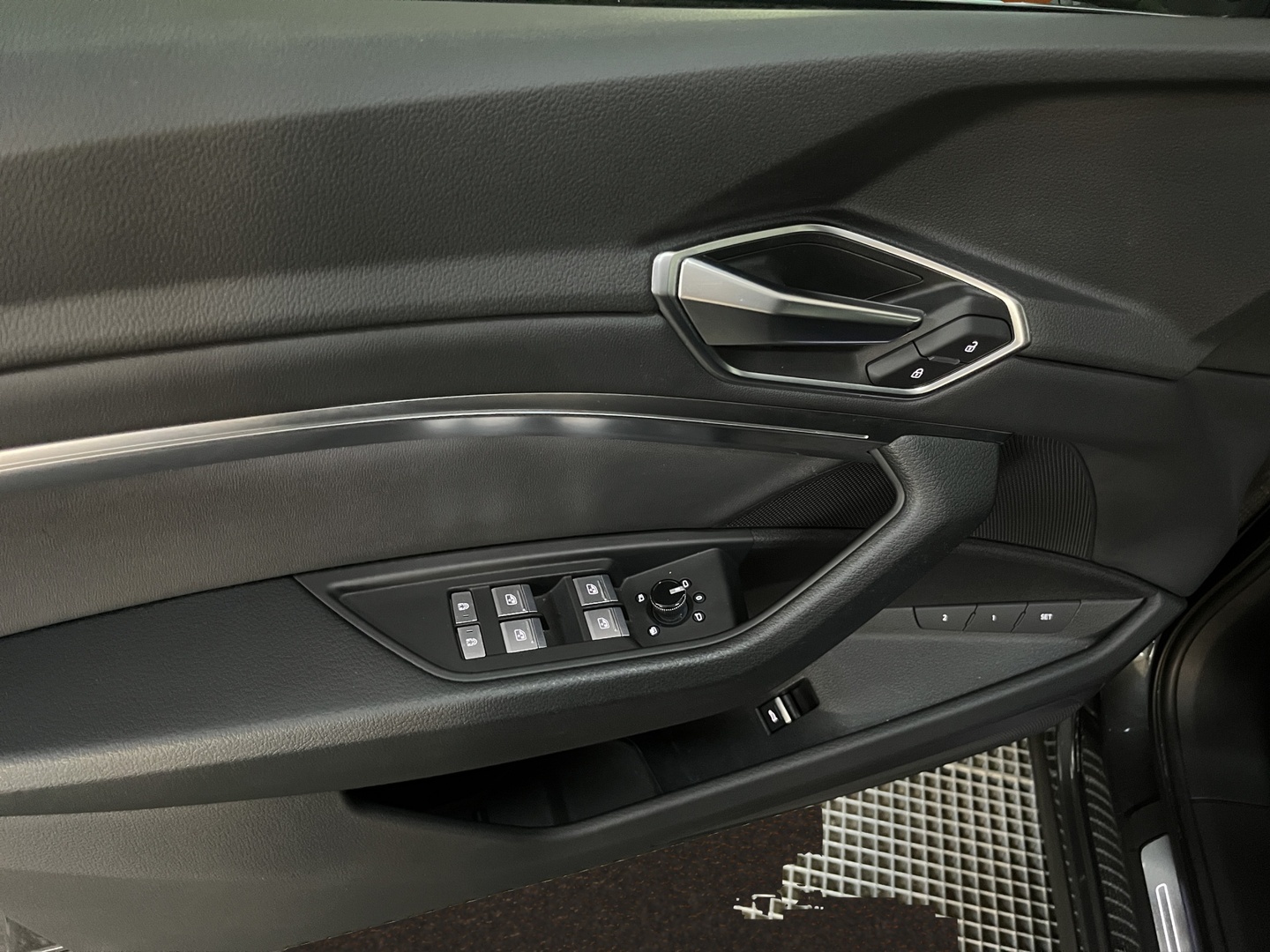 AUDI e-tron 2022