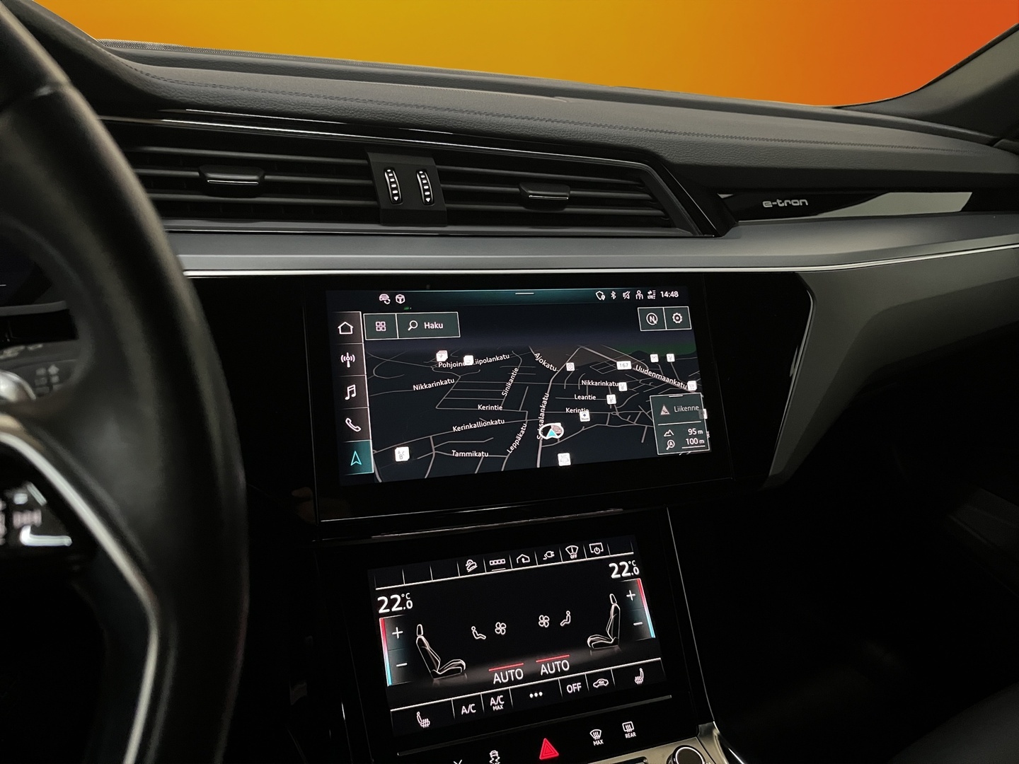 AUDI e-tron 2022