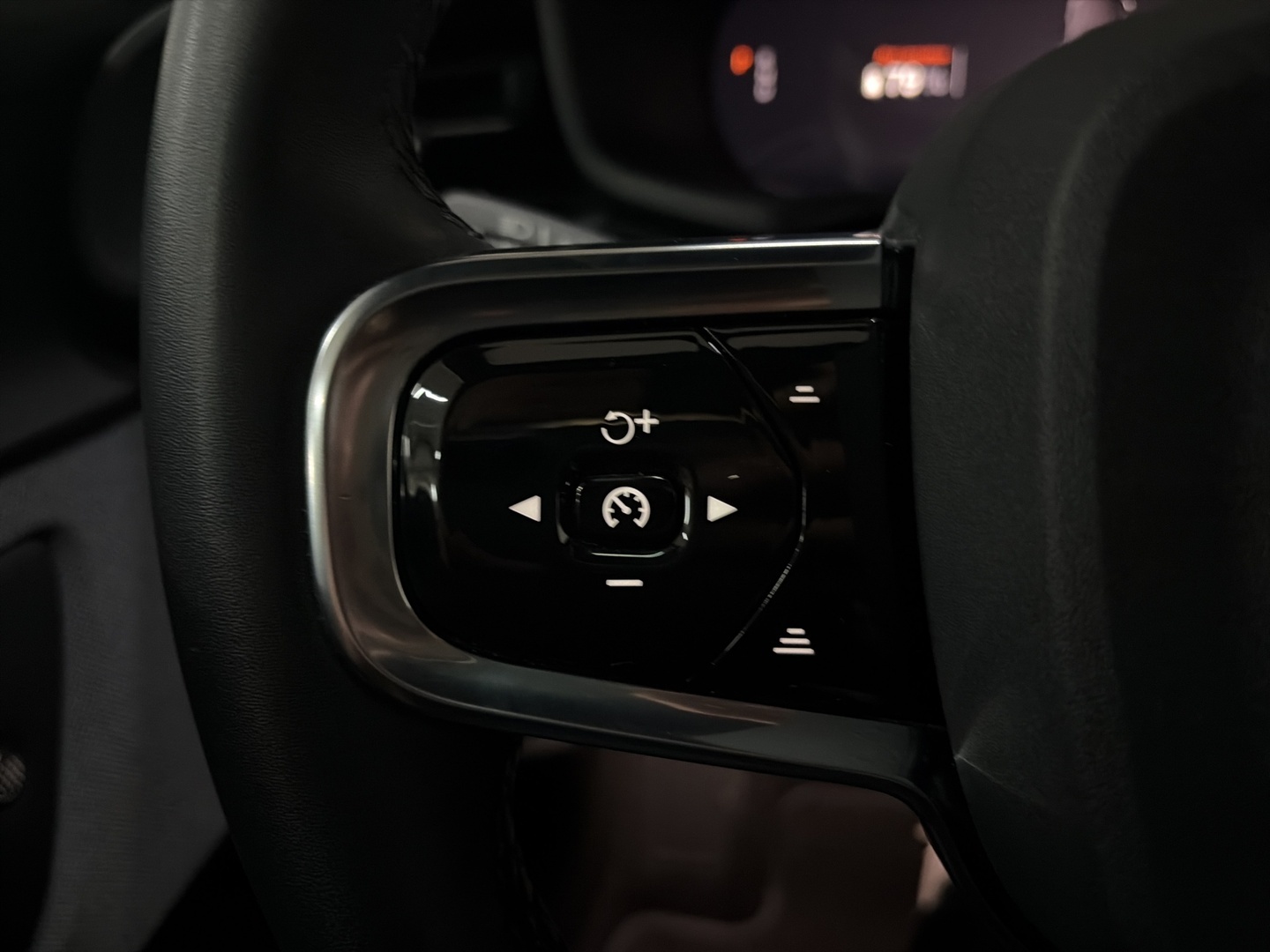POLESTAR 2 2023