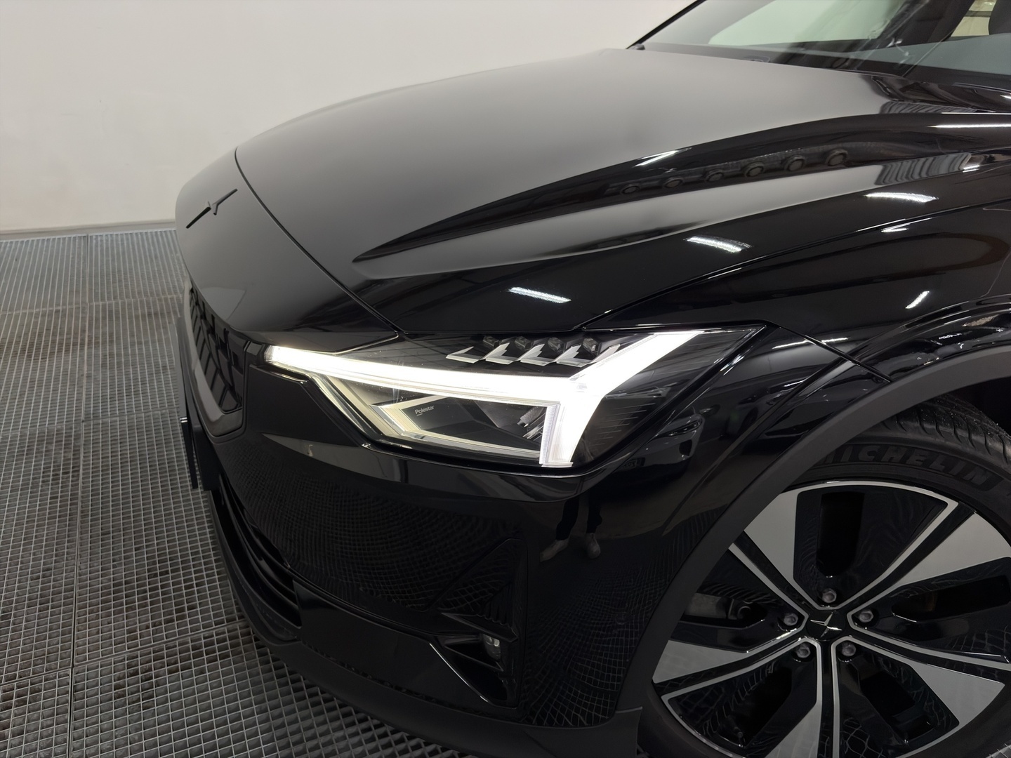 POLESTAR 2 2023
