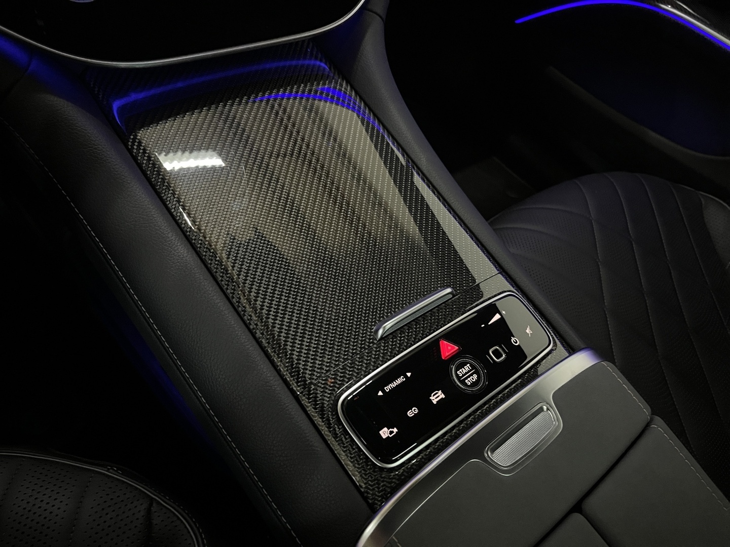 MERCEDES-BENZ EQS 2023
