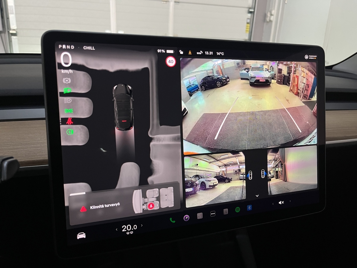 TESLA Model Y 2023