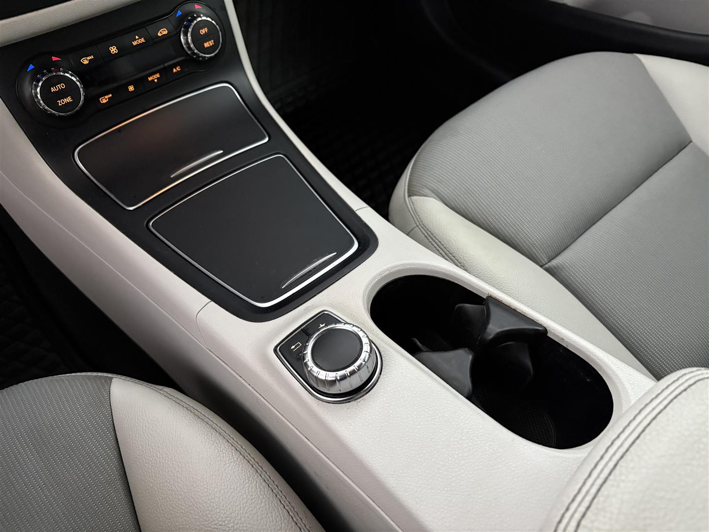 MERCEDES-BENZ B 2015