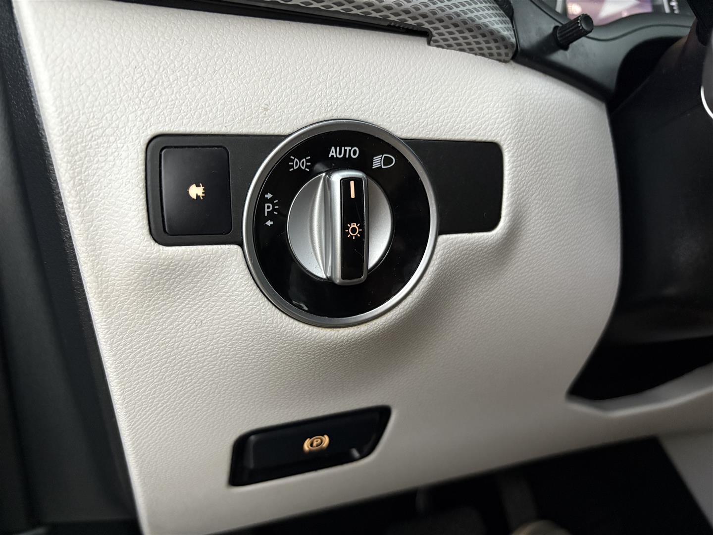 MERCEDES-BENZ B 2015