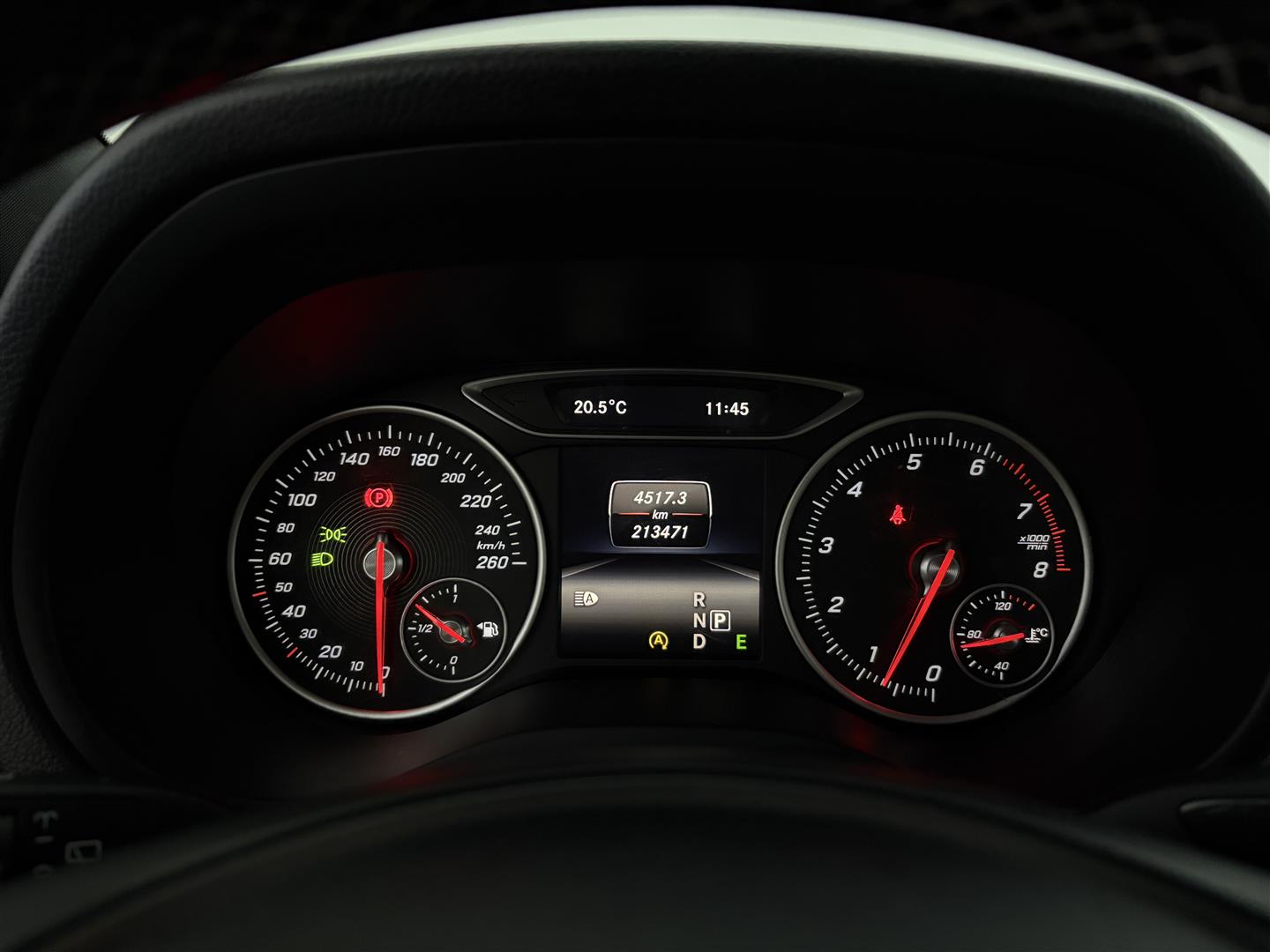 MERCEDES-BENZ B 2015