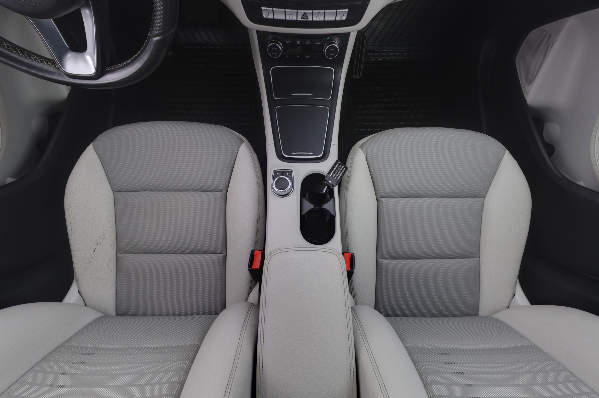 MERCEDES-BENZ B 2015