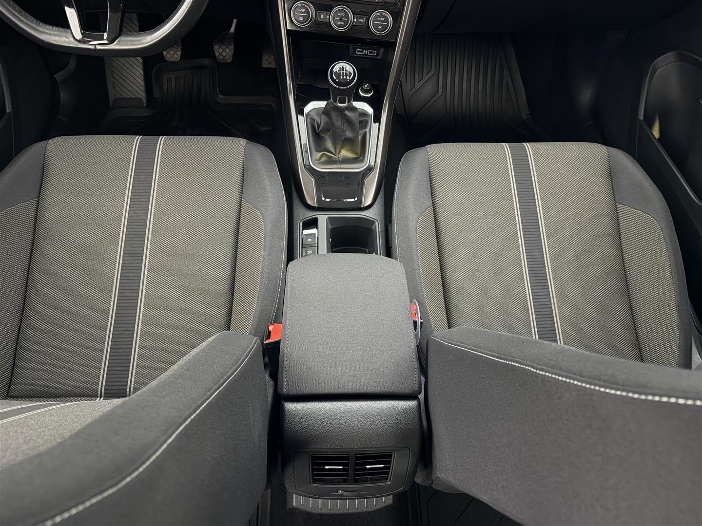 VOLKSWAGEN T-Roc 2019