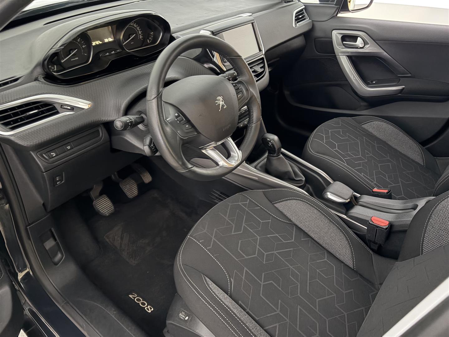 PEUGEOT 2008 2019