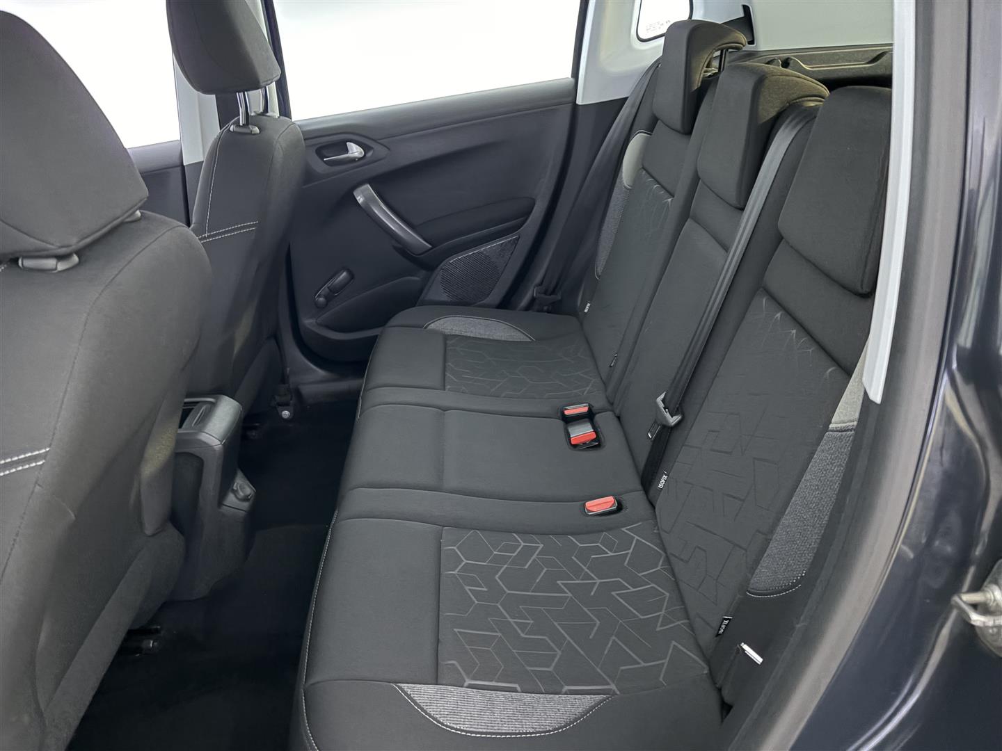 PEUGEOT 2008 2019