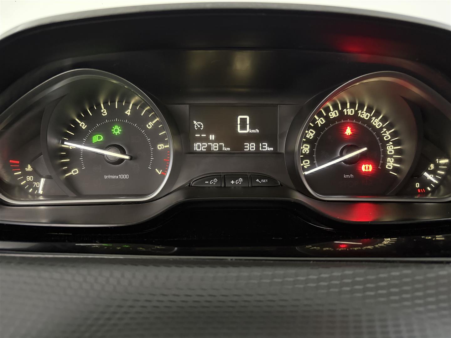 PEUGEOT 2008 2019