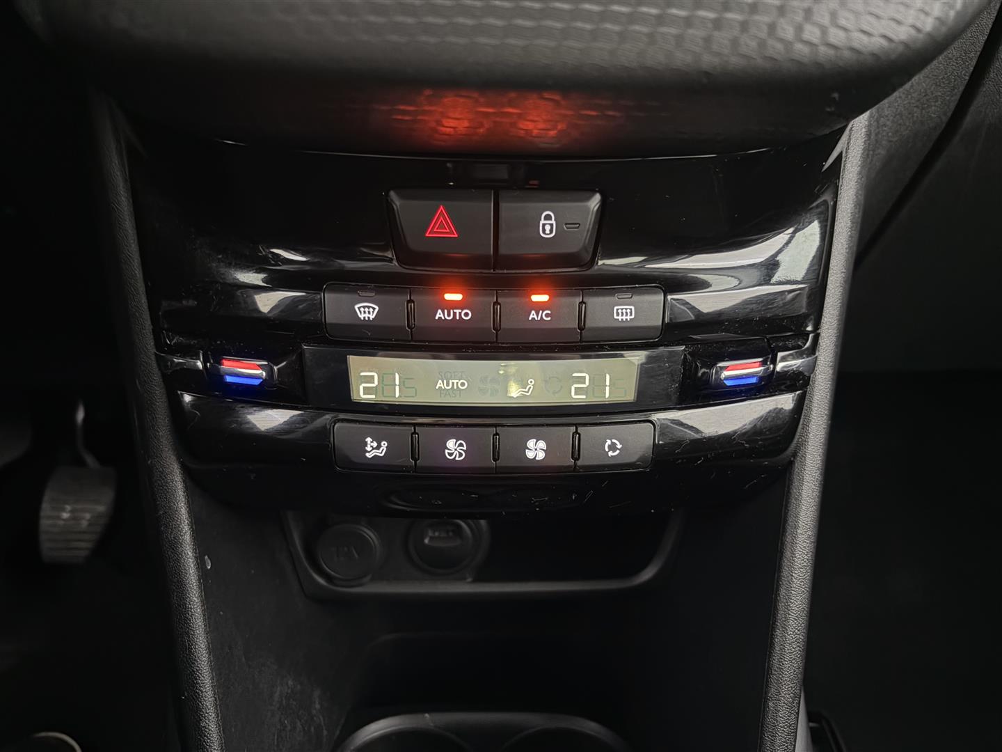 PEUGEOT 2008 2019
